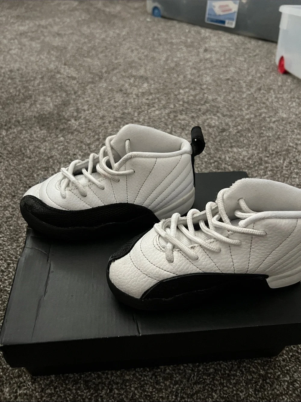 Jordan Toddler White and Black Retro Basketball Shoes